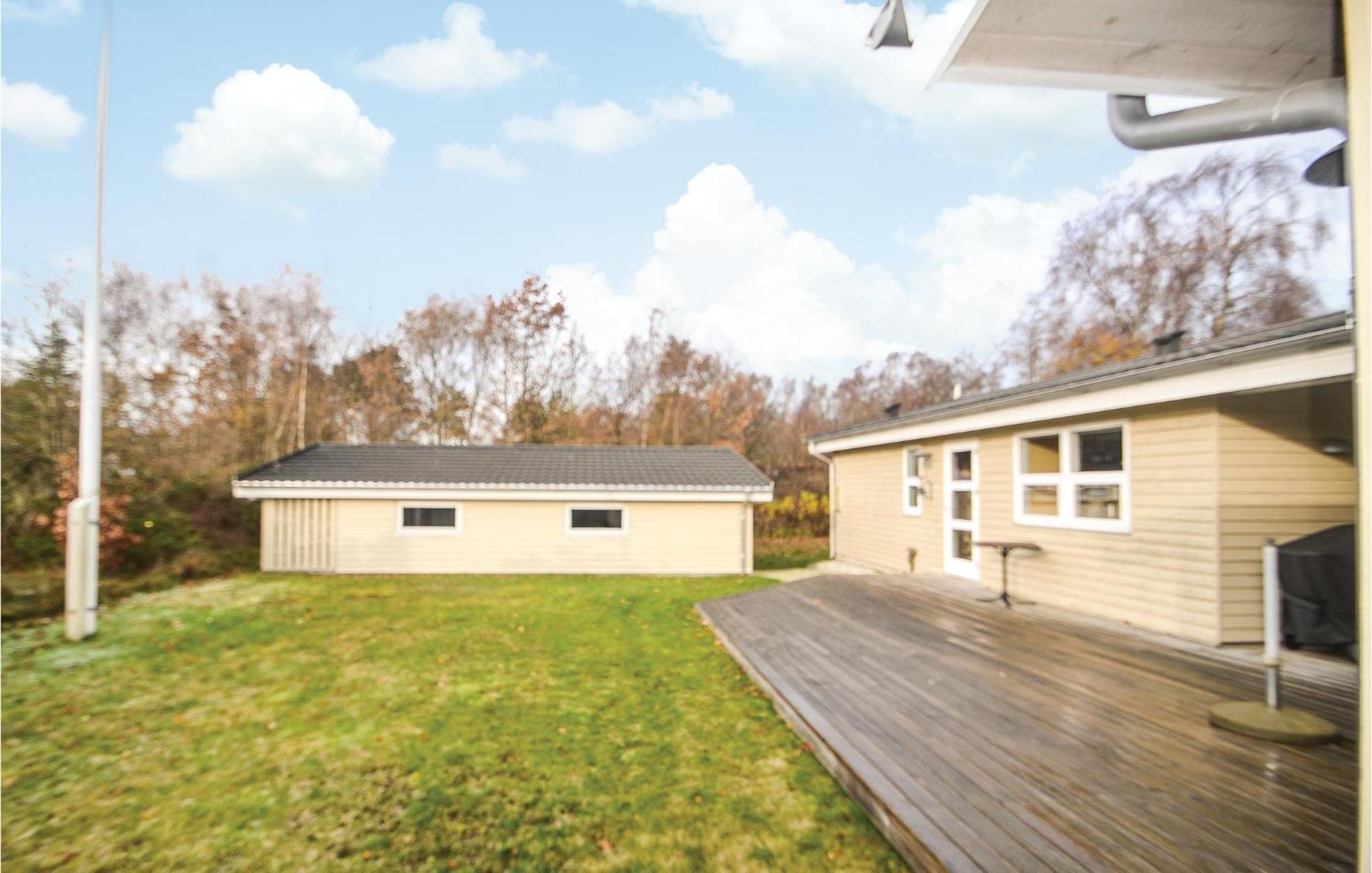Amazing Home In Orsted With Kitchen Exteriör bild